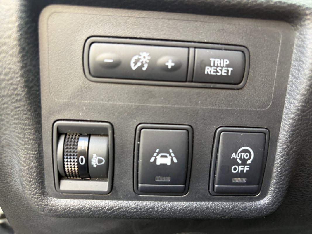 Nissan Micra 1.5 DCI 90 BVM TEKNA BOSE — 23