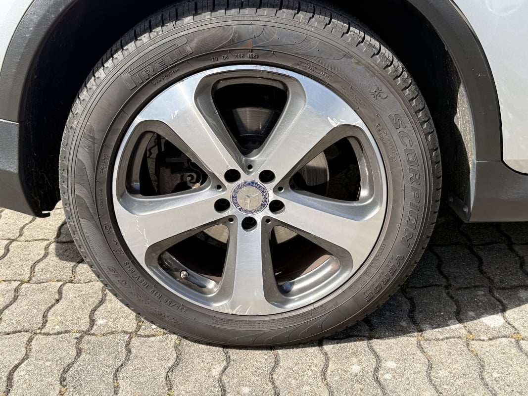 Mercedes-Benz Classe GLC MERCEDES GLC 250 d 9G-Tronic 4Matic Executive+OPTIONS+SUIVI COMPLET MERCEDES — 24