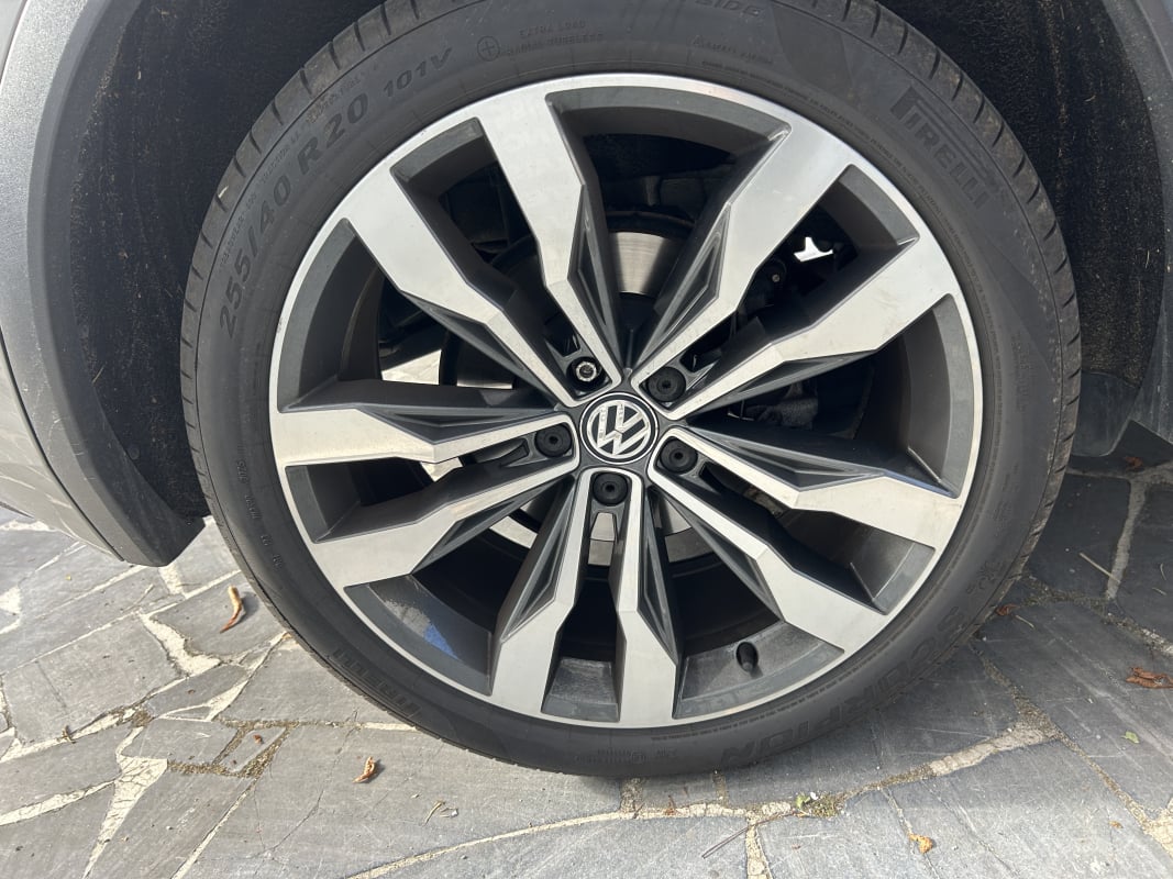Volkswagen Tiguan 2.0 TDI 150ch R-Line 4Motion DSG7 - TOIT OUVRANT - SUIVI COMPLET — 30