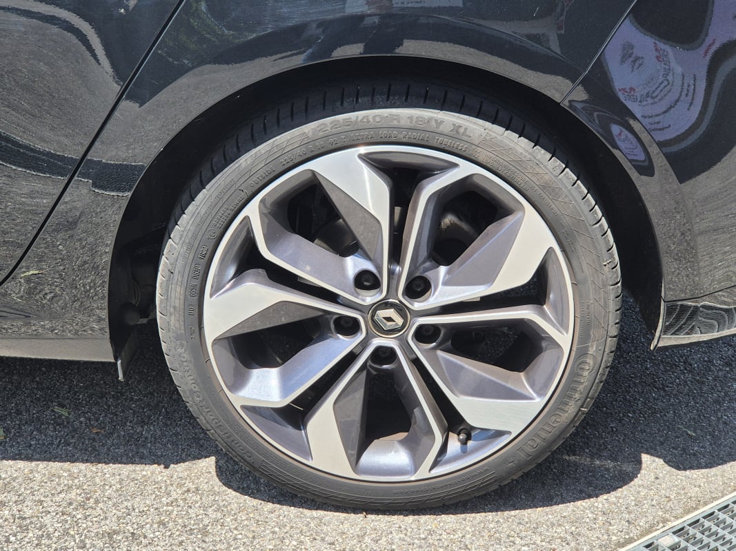 Renault Megane 1.3 tce 140 ch GT LINE - 1ère Main - 45000 kms - — 24