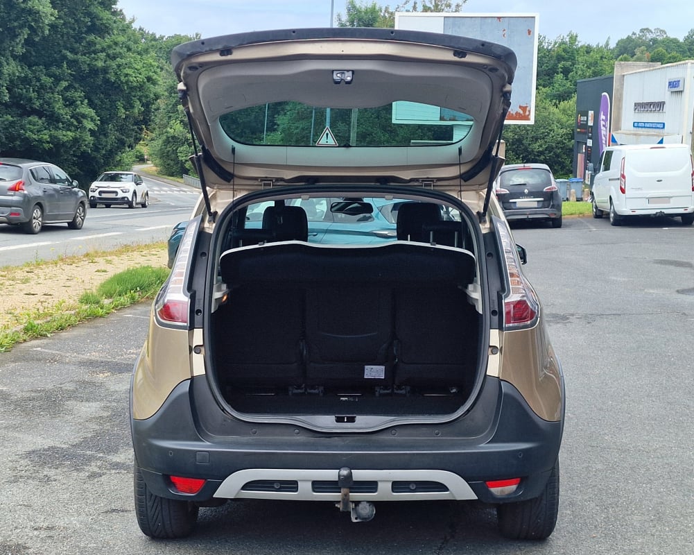 Renault Scenic 1.5 dci 110 ch XMOD — 33