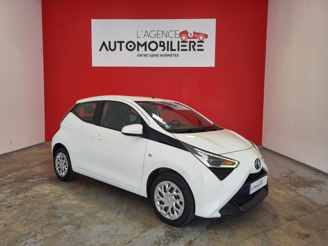 Toyota Aygo 1.0 VVT-i 72 X-PLAY BVM5 5P + CARPLAY + CAMERA — 1
