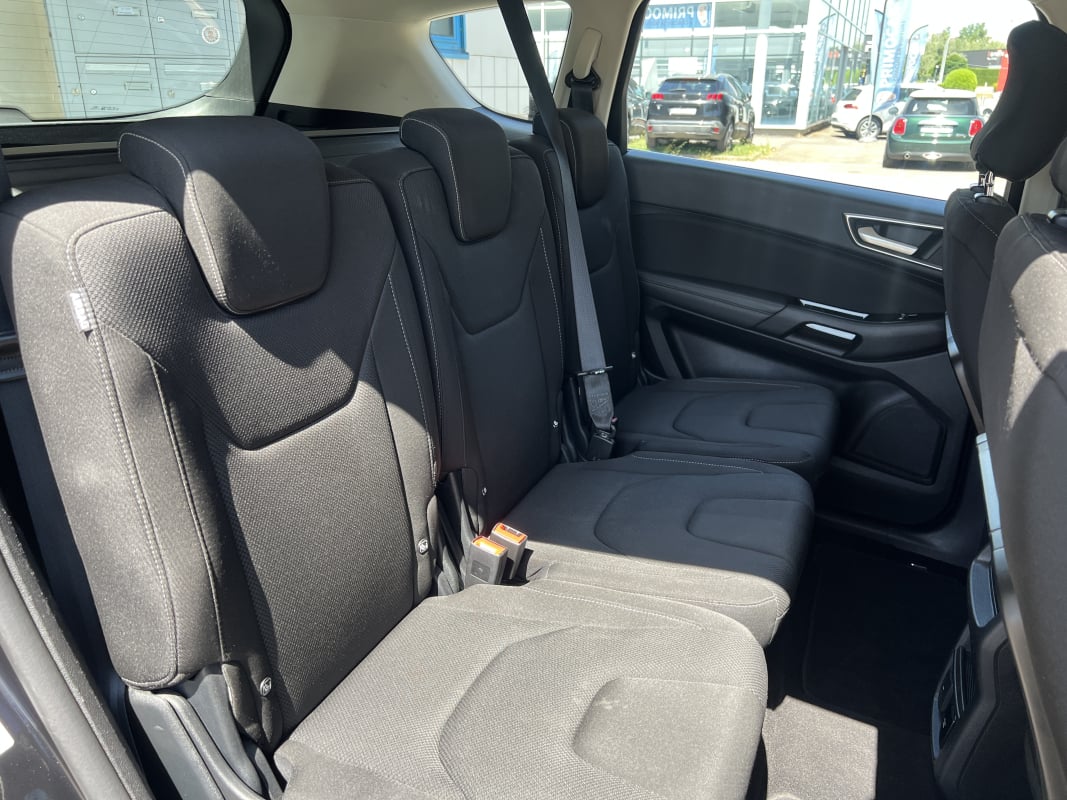 Ford S-Max II 2.5 Ti-VCT 190CV Hybrid Titanium 5 places Sièges et volant chauffants CarPlay Attelage — 26