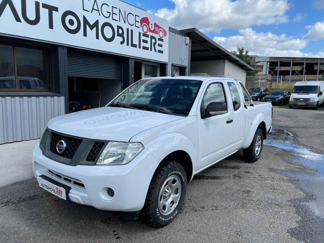 Nissan Navara 2.5 DCI 144ch 4 portes (TARIF TTC - TVA RECUPERABLE) — 1