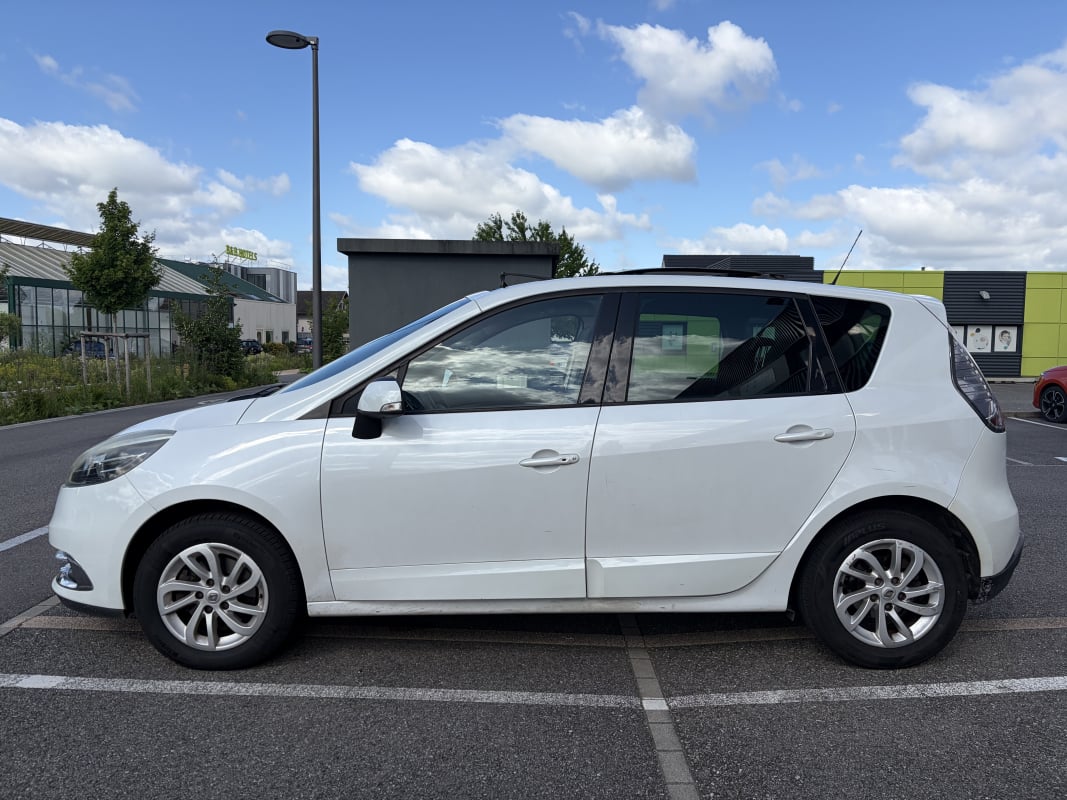 Renault Scenic 1.5 DCI 110 DYNAMIQUE TOIT OUVRANT GPS - GARANTIE 12 MOIS — 28