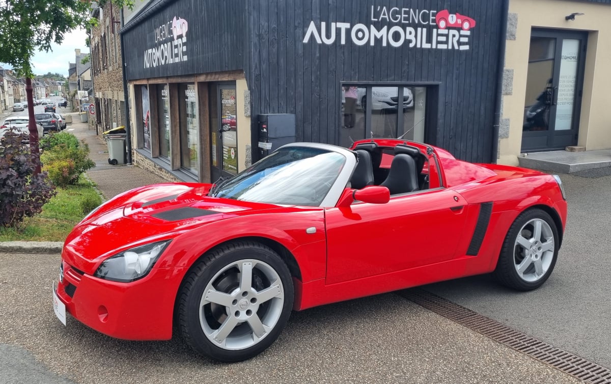 Opel Speedster 2.2i 147cv BVM5 — 1
