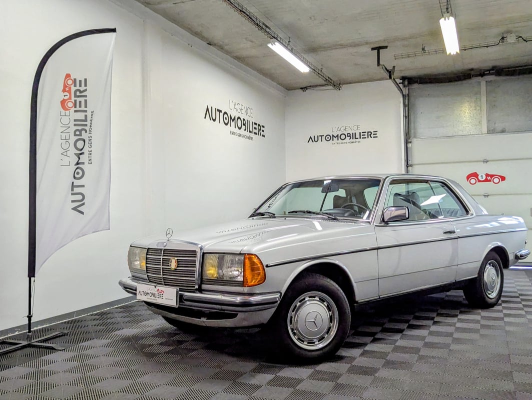 Mercedes-Benz 230 C — 1