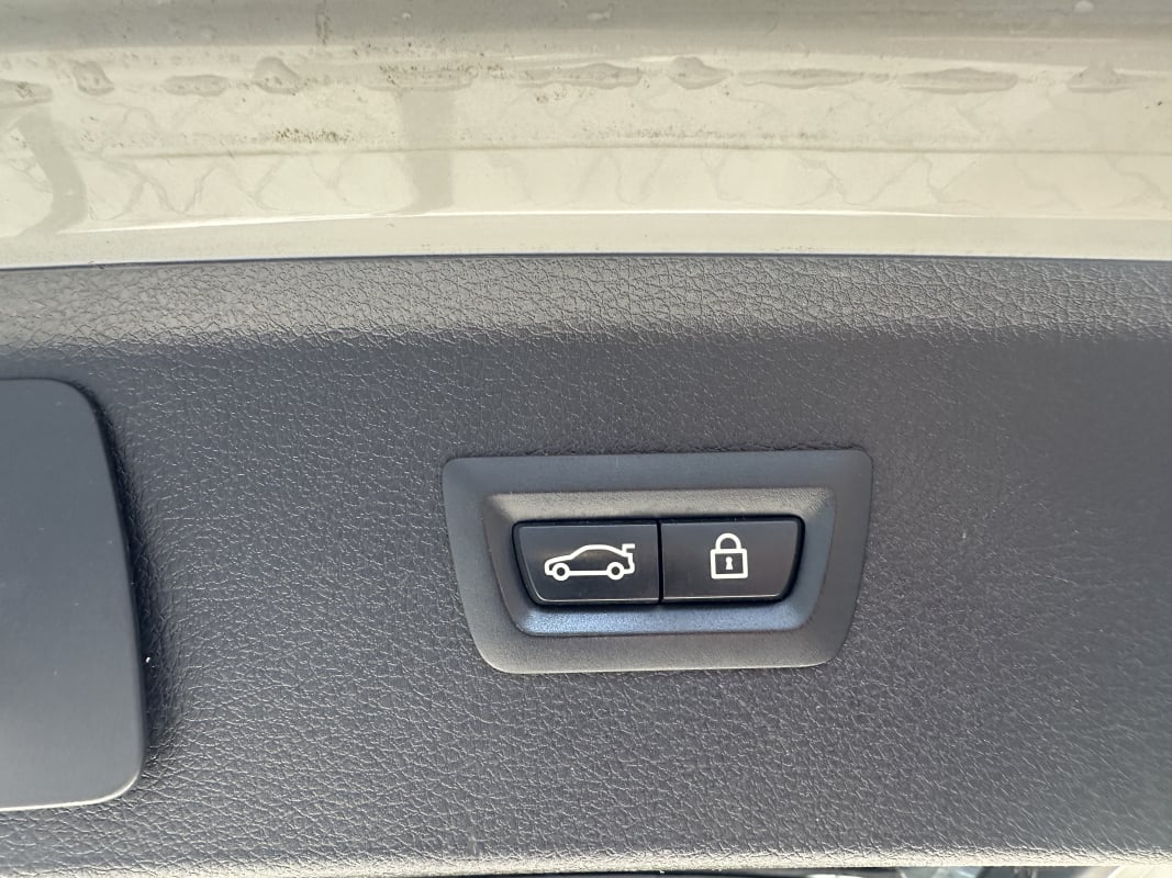 BMW Série 2 ActiveTourer 1.5 d 12V Steptronic 116 cv luxery BVA TOIT OUVRANT — 24