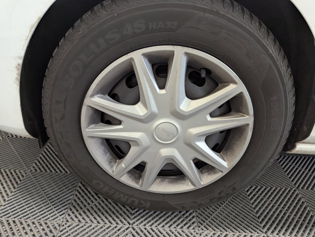 Ford Fiesta VI 1.1 75 COOL & CONNECT 5P — 21