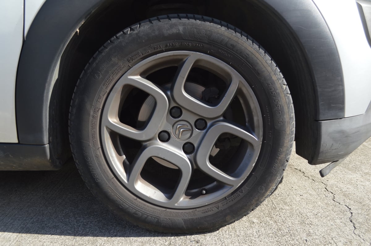 Citroen C4 Cactus 1.6 E-HDI 92 FEEL ETG6 — 17