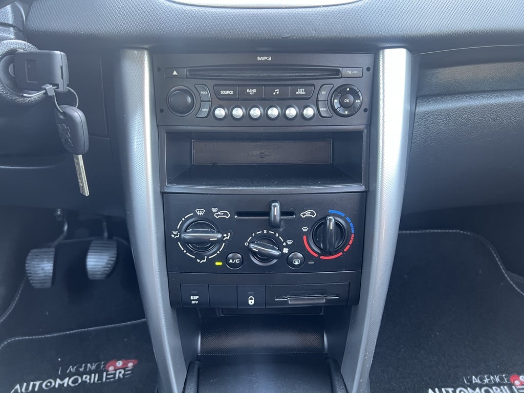 Peugeot 207 1.4 95CH — 16