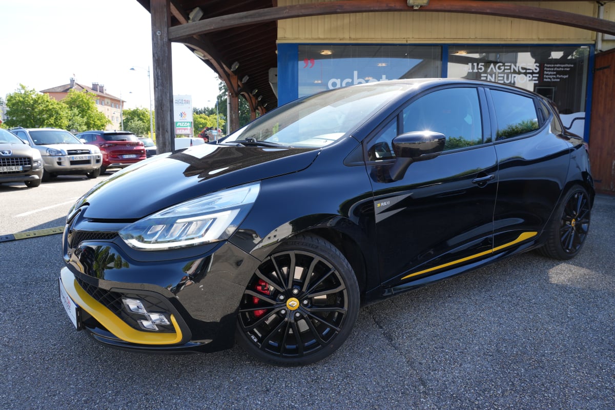 Renault Clio IV (2) 1.6 TURBO 220 RS 18 EDC NUMÉRO 288/1450 — 2