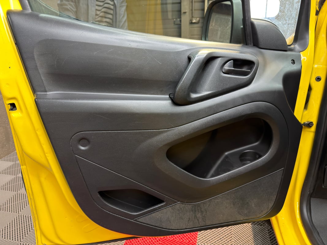 Citroen Berlingo Taille M BlueHDi 75 BVM — 31