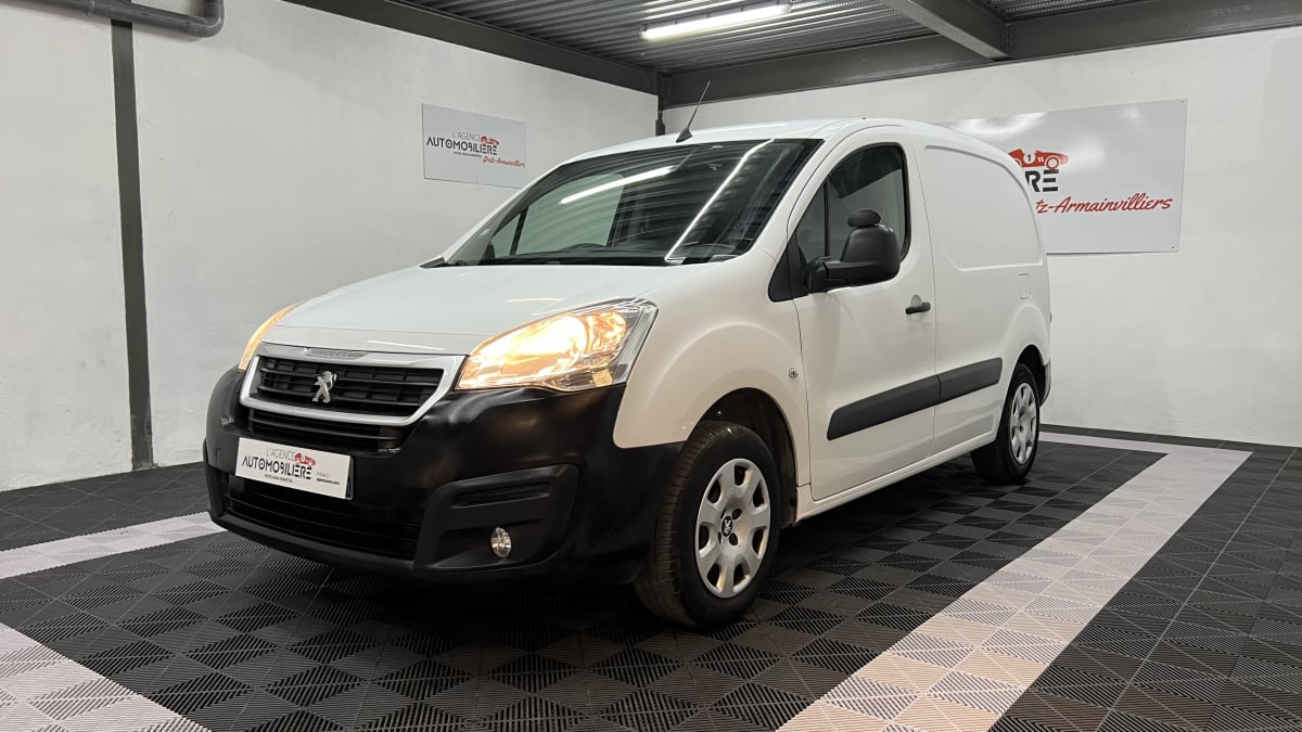 Peugeot Partner 1.6 HDI 90 PACK CLIM NAV 121 L2 DISTRIBUTION NEUVE