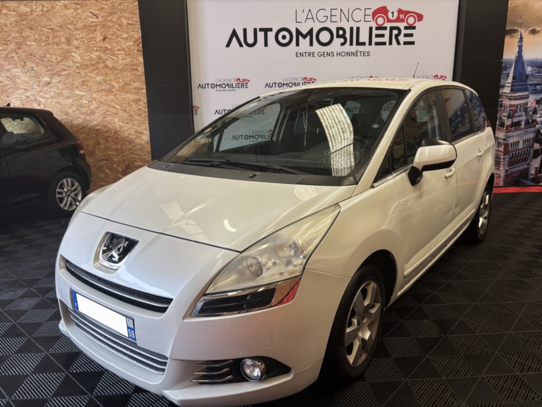 Peugeot 5008 Phase 1 - 1.6 HDI 110 Business — 1