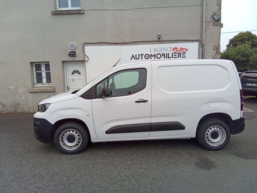 Peugeot Partner M 1.2 110 Pack Asphalt Connect 650kg — 2