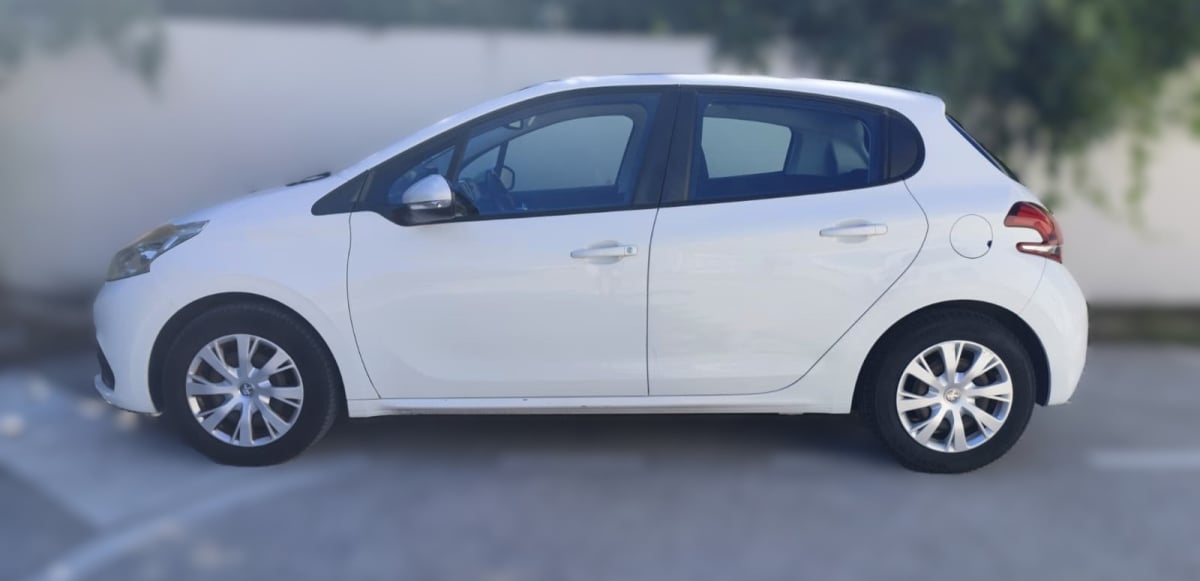 Peugeot 208 SOCIETE 1.6 BLUEHDI 75 PREMIUM GPS // CLIM // DISTRI OK // CT OK — 2