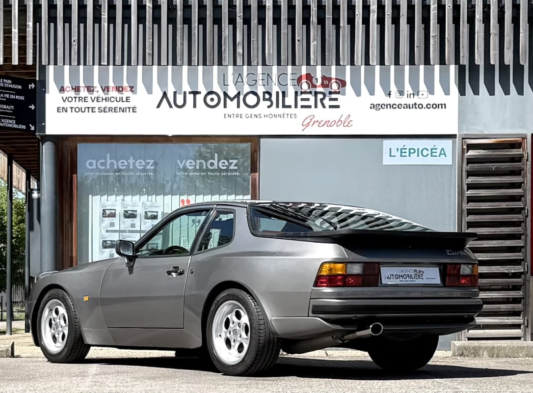 Porsche 944 Turbo 2.5 220ch Coupé / Origine France — 2