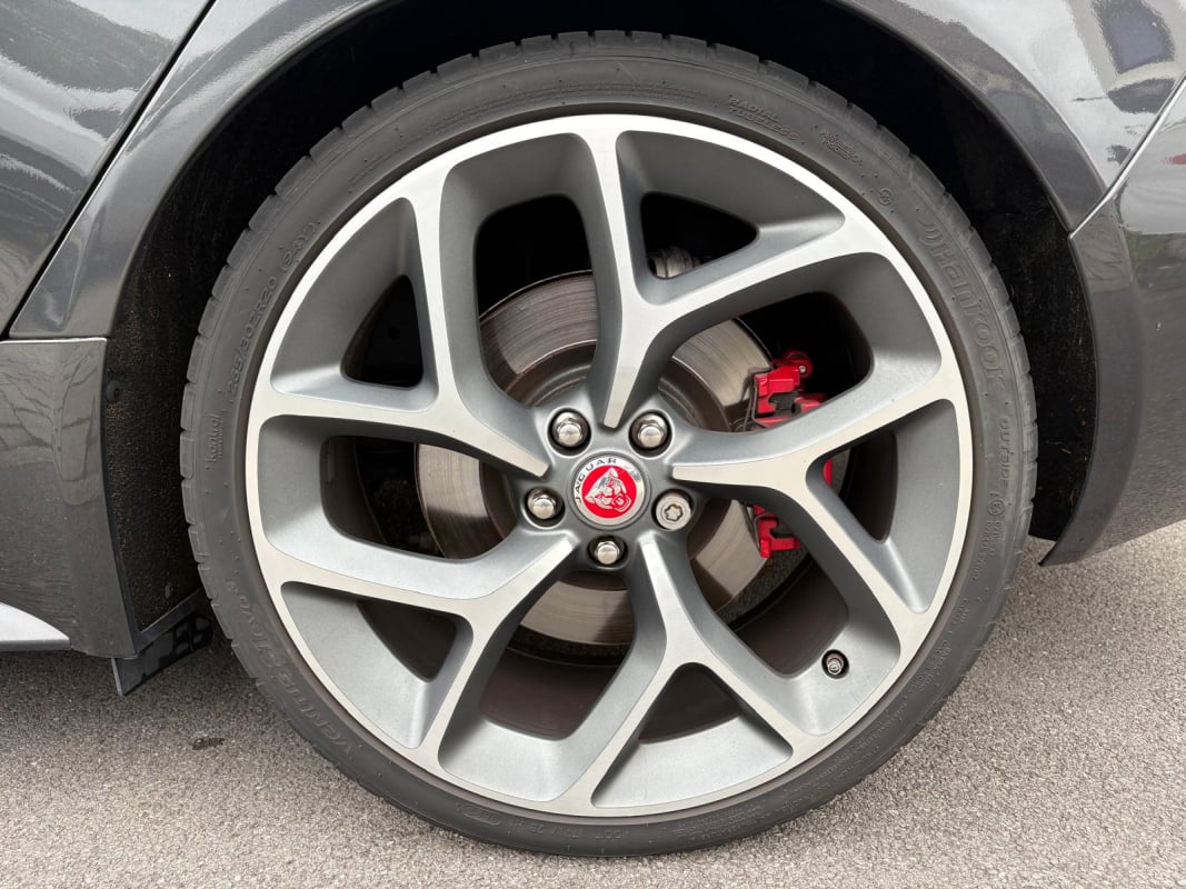 Jaguar XE V6 3.0 Supercharged 340ch S BVA8 — 33