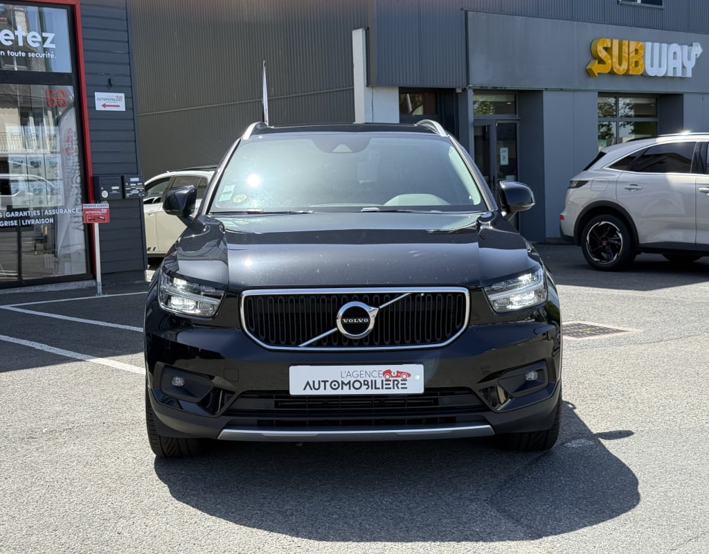 Volvo XC40 2.0 D3 150 MOMENTUM 2WD GEARTRONIC BVA8 (Toit ouvrant) — 2