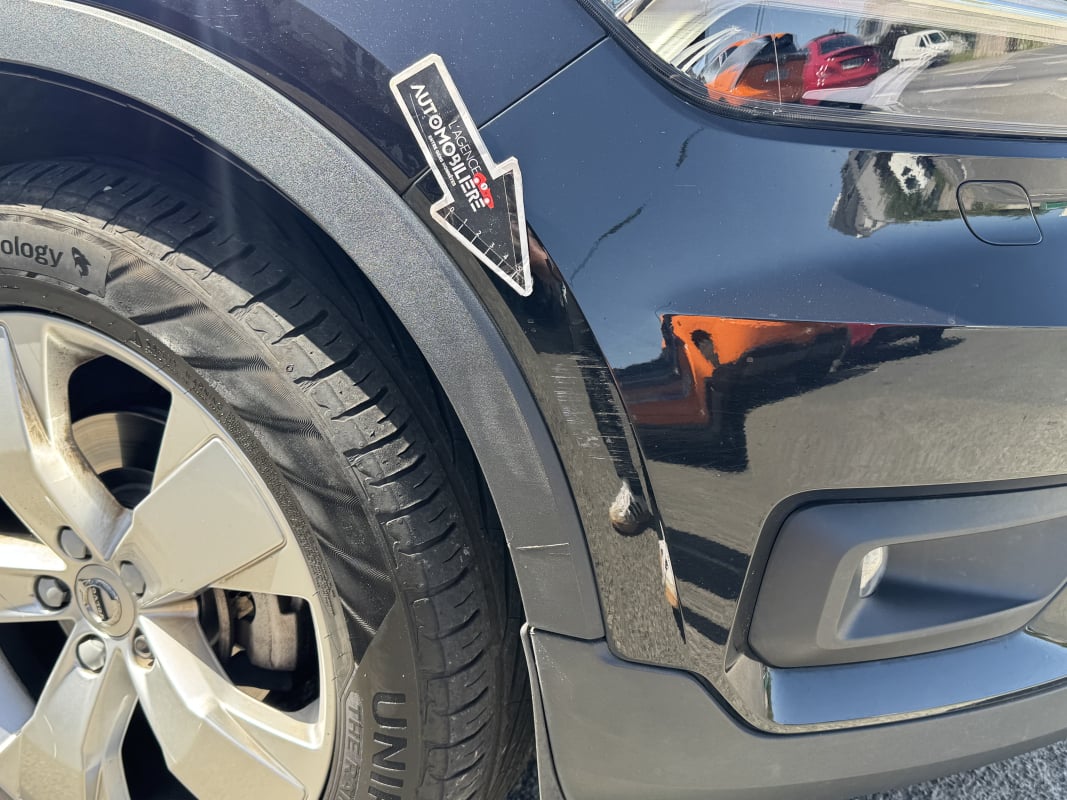 Volvo XC40 2.0 D3 150 MOMENTUM 2WD GEARTRONIC BVA8 (Toit ouvrant) — 39