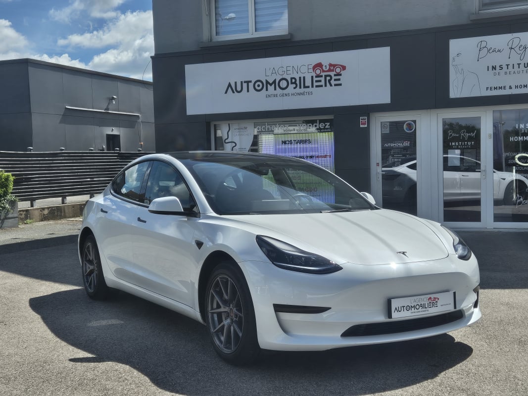 Tesla Model 3 Phase 2 Standard Range Plus 325 cv — 2