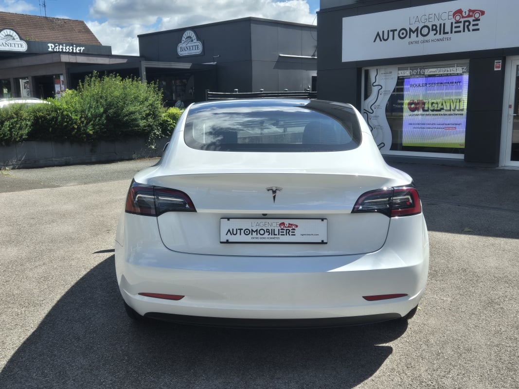 Tesla Model 3 Phase 2 Standard Range Plus 325 cv — 26
