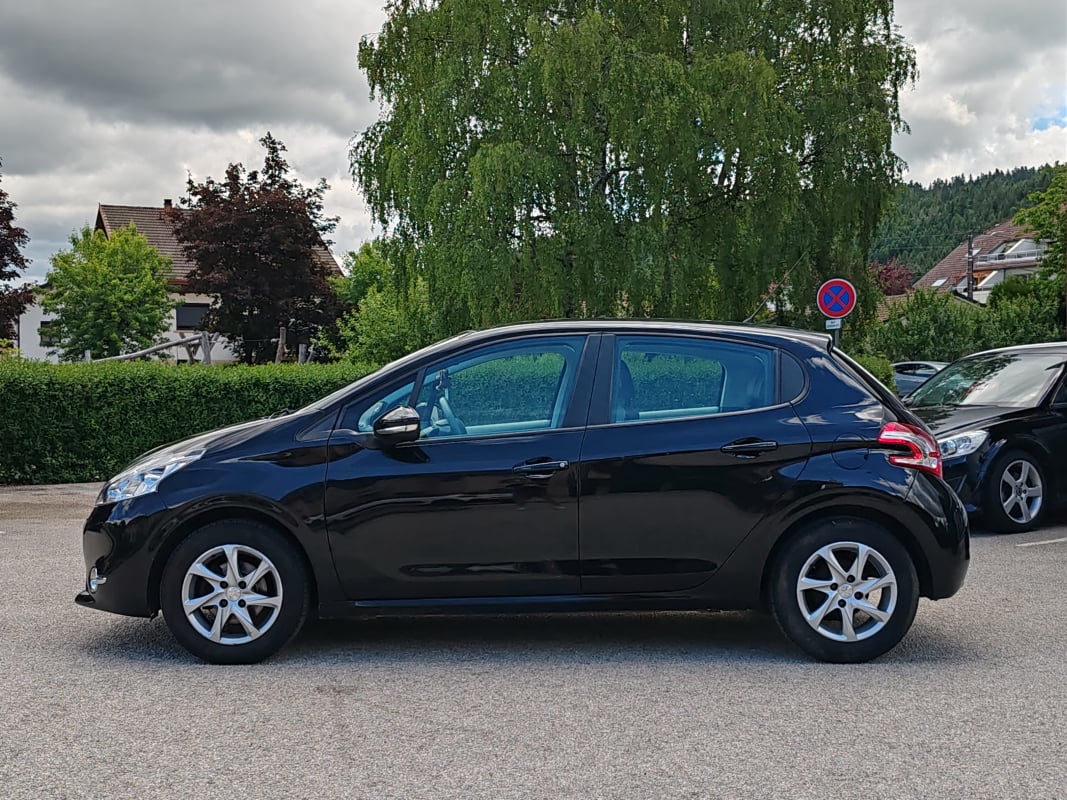 Peugeot 208 1.4 HDi FAP 68 cv — 2