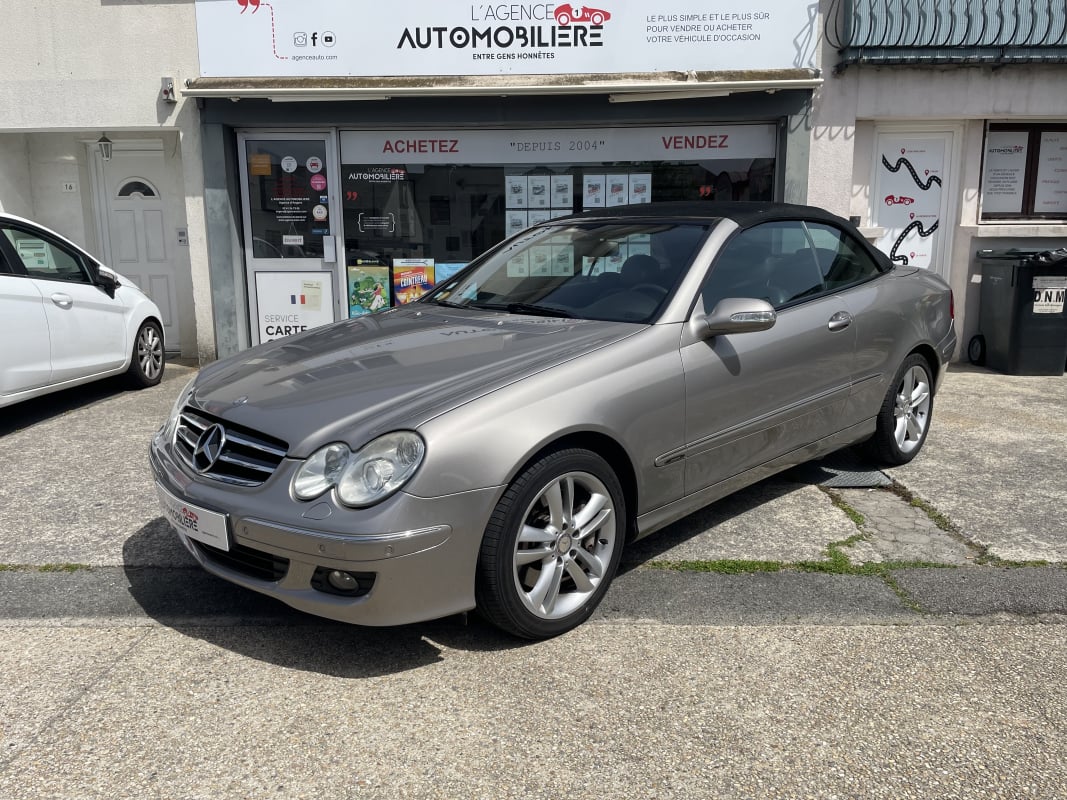 Mercedes-Benz CLK Cabriolet 320 CDi 3.0 V6 224 cv - Avantgarde Boîte auto — 2