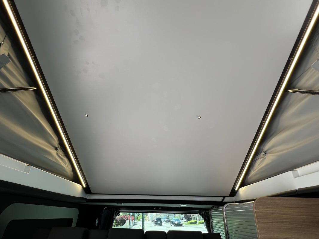 Renault Trafic 2.0 dci 150 VAN BAVARIA MC 540 BC BVA — 40