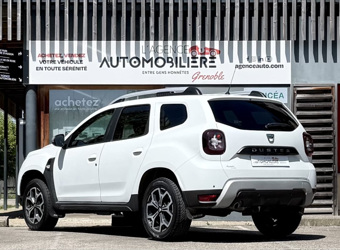 Dacia Duster 1.5 BlueDCI 115ch Prestige 4x4 / Attelage - Caméra — 2