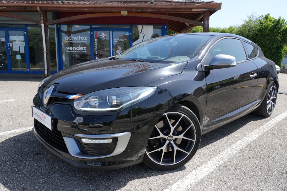 Renault Megane III (3) 2.0 220 GT COUPÉ — 2