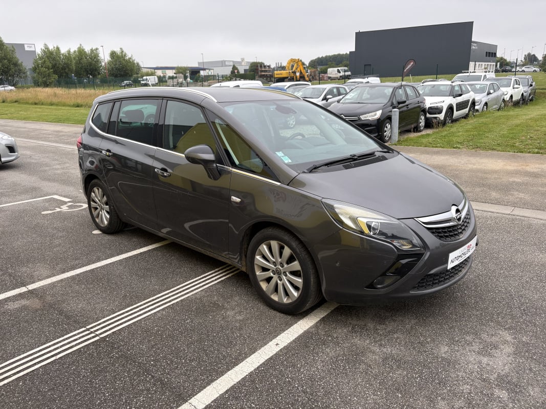 Opel Zafira Tourer 1.4 Turbo Ecoflex Cosmo — 2