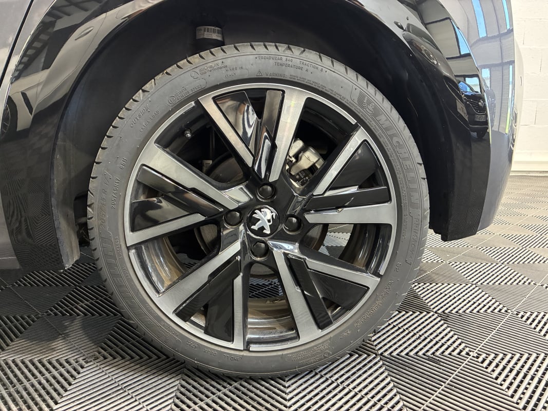 Peugeot 208 1.2 GT 100ch S§S EAT8 Garantie CARE 8 ans — 29