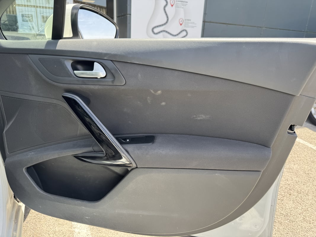 Peugeot 508 SW 2.0l HDI 140ch Allure Courroie et embrayage fait — 33