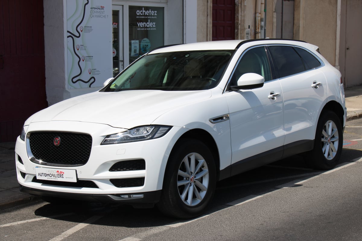 Jaguar F-Pace 2.0 D180 180 PRESTIGE 2WD BVA ( Caméra de recul, Attelage, Sièges électriques ... ) — 1