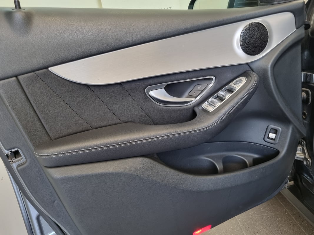 Mercedes-Benz Classe GLC 350 e 16V 320 EQ Power 4MATIC BlueTEC 7G-Tronic 211 cv — 27