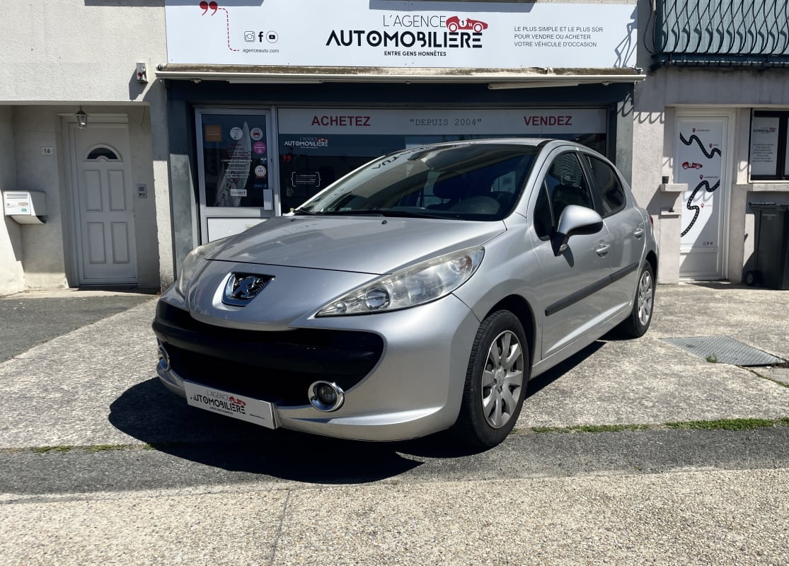 Peugeot 207 1.6e  120 cv Premium Pack Boite Auto - Distribution à chaine