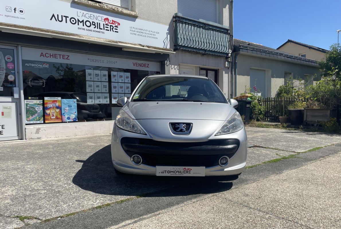 Peugeot 207 1.6e 120 cv Premium Pack Boite Auto - Distribution à chaine — 2