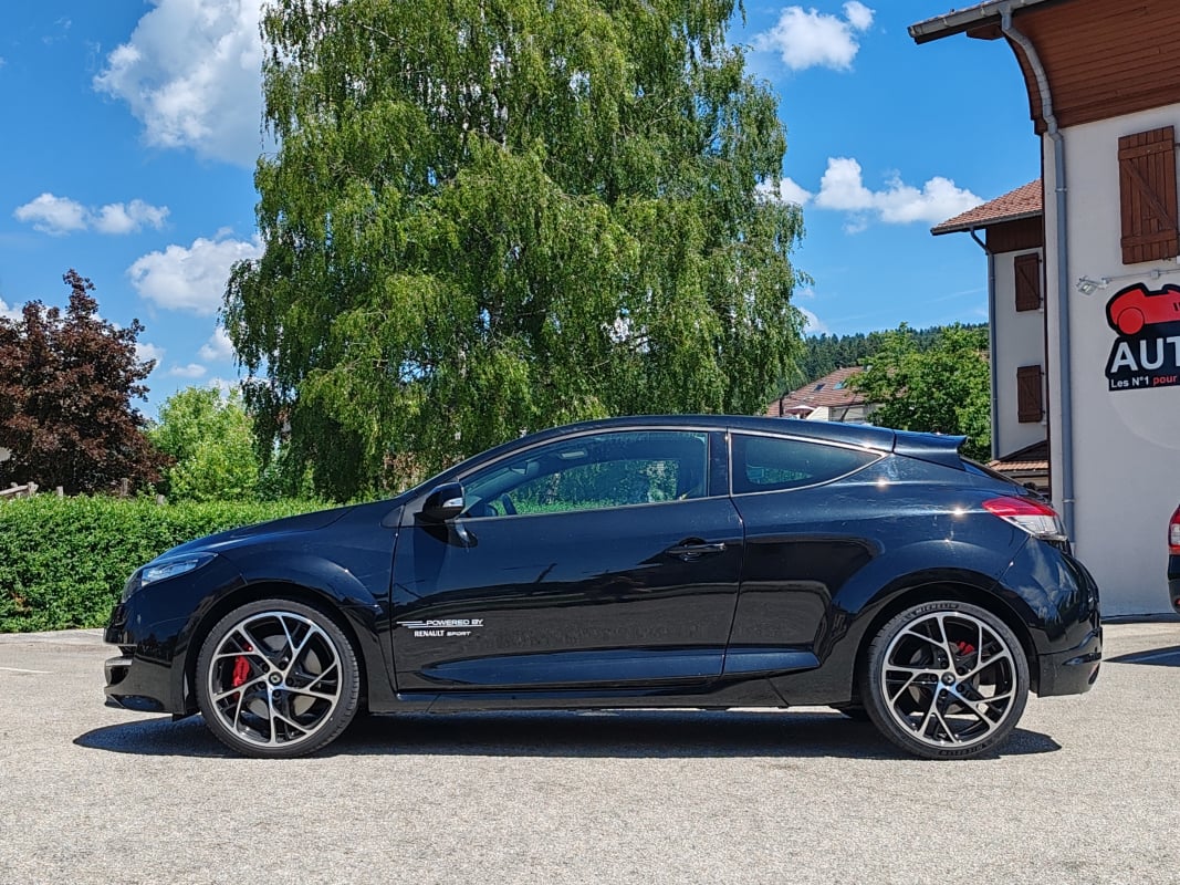 Renault Megane III RS Phase 2 Coupé 2.0 T 16V 265 cv — 2