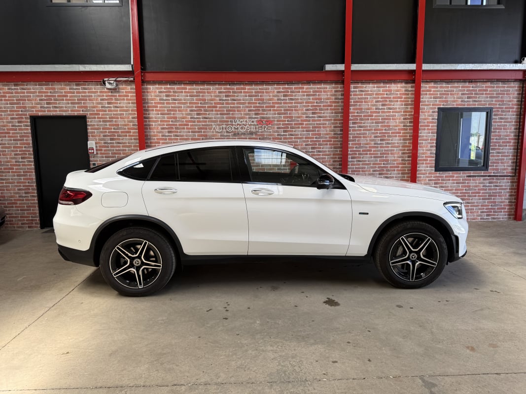 Mercedes-Benz Classe GLC GLC Coupé 300 E - 4Matic 9-G Tronic - AMG Line — 2