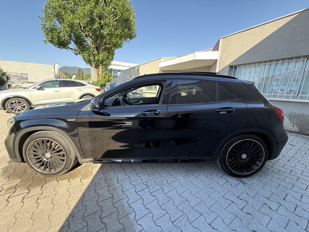 Mercedes-Benz Classe GLA 200 d 150ch AMG Line 8G-DCT — 2