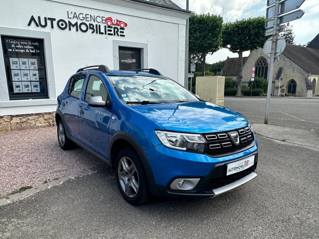 Dacia Sandero Stepway TCe 90ch Confort — 1