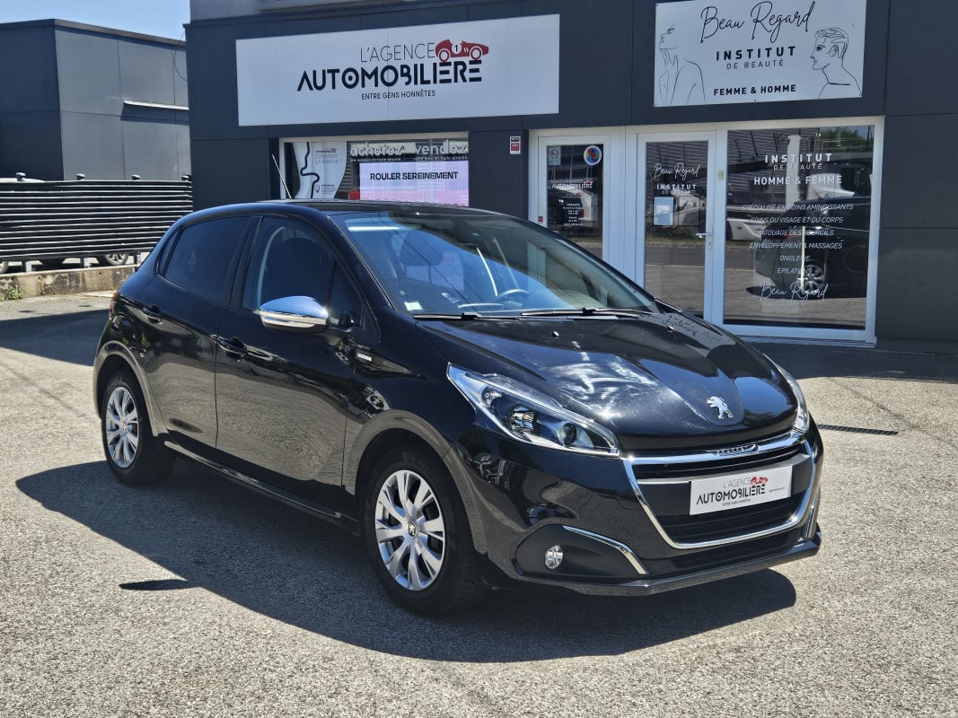 Peugeot 208 1.6 BLUE HDI 100 CH STYLE (Car Play - Android Auto - GPS - Bluetooth) — 1