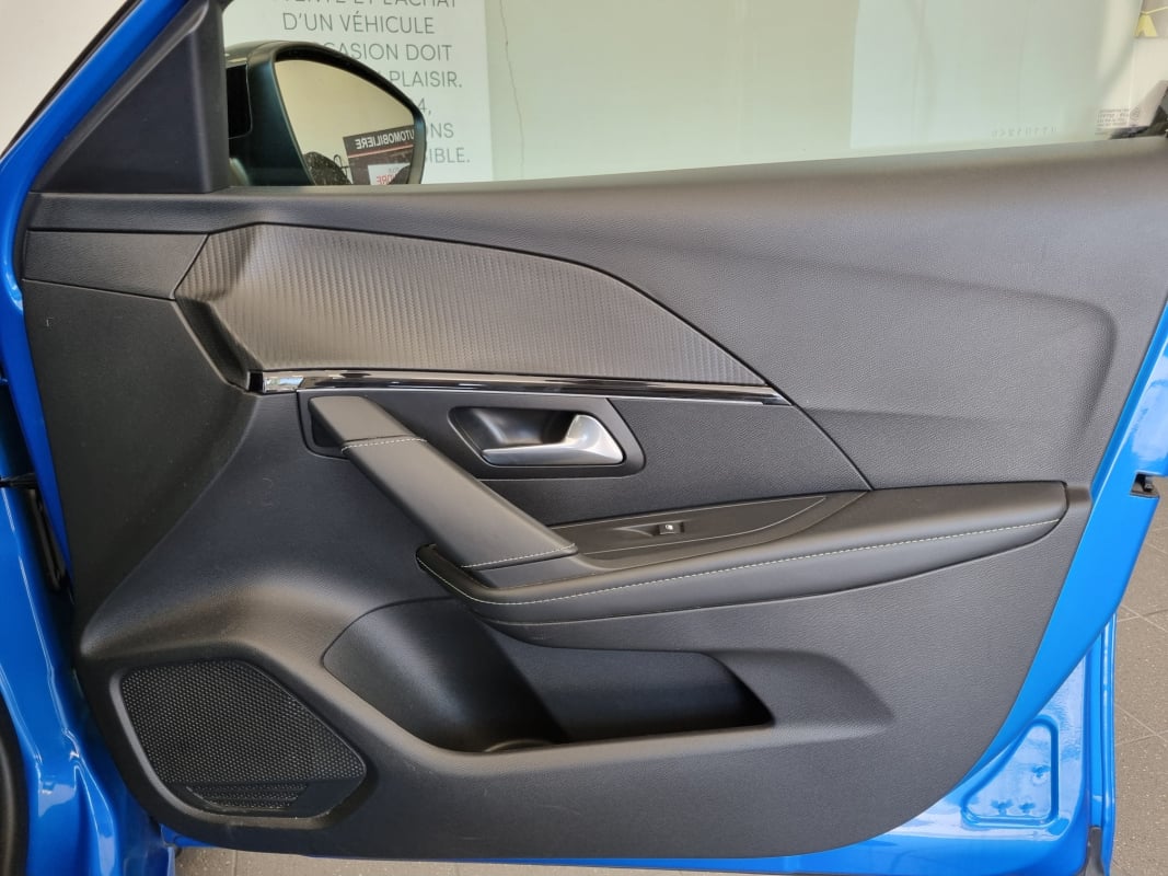 Peugeot 208 1.2 PURETECH 100ch GT LINE - COURROIE NEUVE — 25