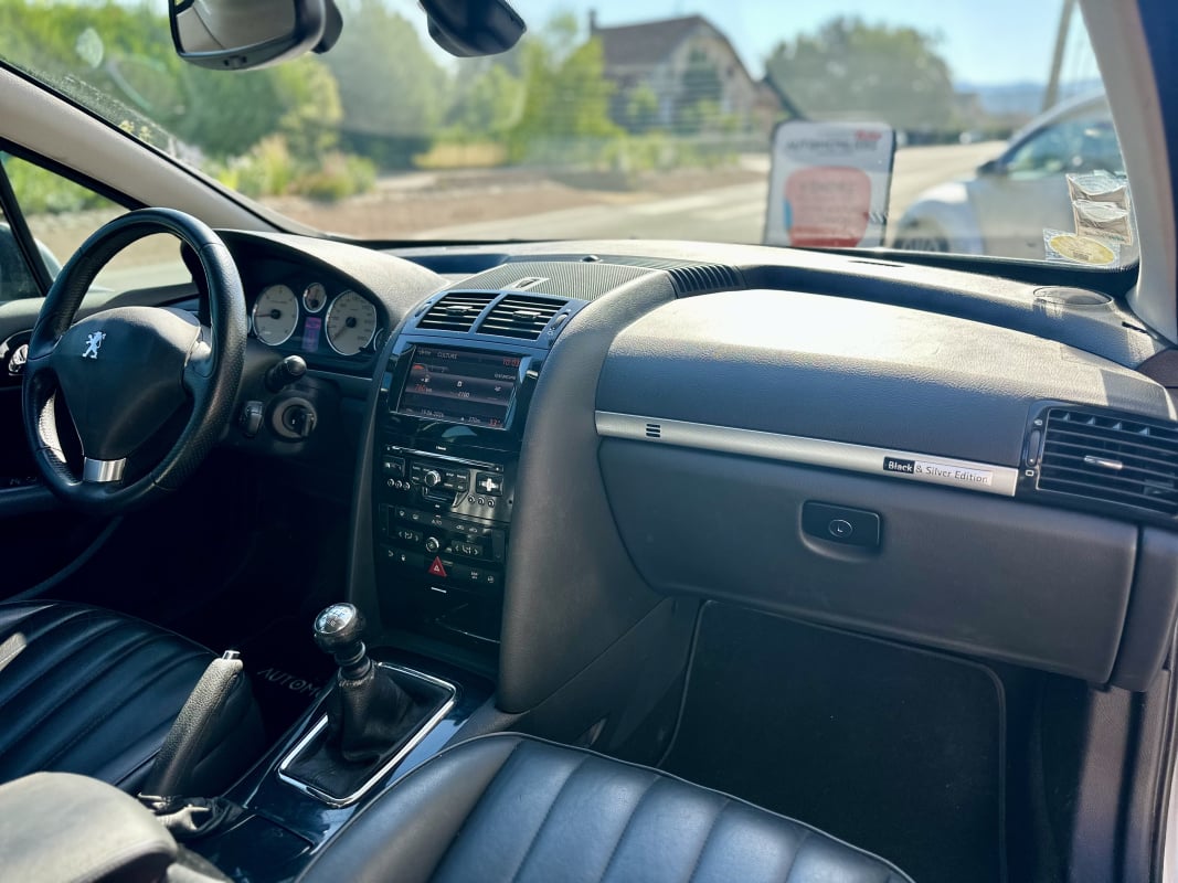Peugeot 407 SW 2.0 HDi 140ch Black & Silver Edition — 32