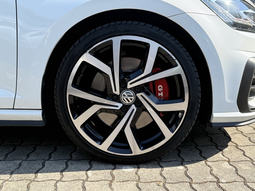 Volkswagen Golf VII 2.0 TSI 245 GTI DSG7+Origine France+Options!+Suivi Complet VW! — 25