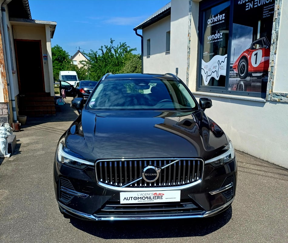 Volvo XC60 T6 2.0 Inscription Business 253 CV + 87 CV Hybride Rechargeable Toit pano — 2