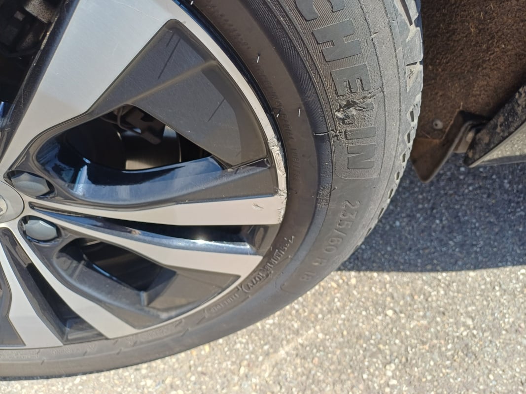 Volvo XC60 T6 2.0 Inscription Business 253 CV + 87 CV Hybride Rechargeable Toit pano — 32
