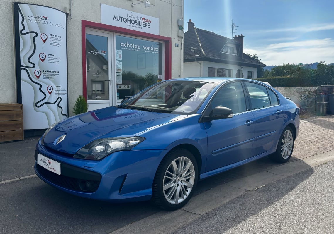 Renault Laguna III GT 2.0 dCi 16V 4Control 178 ch Attache remorque amovible
